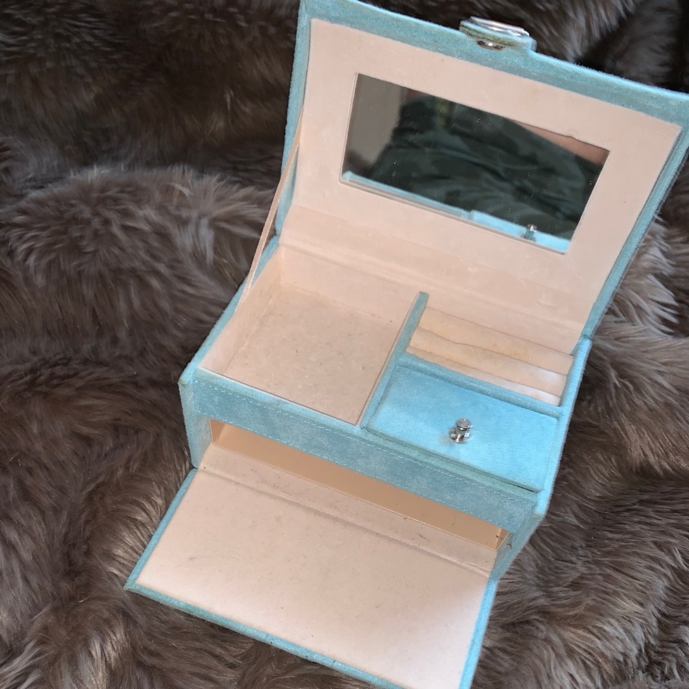 Jewelry Box - Picture 5 of 6